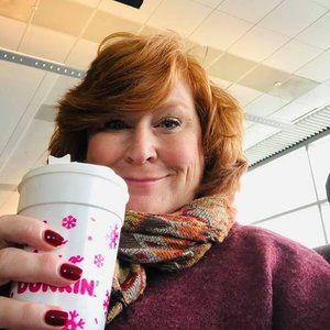 Meet your Posher, Laura